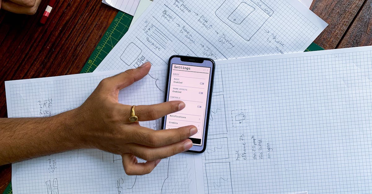 免费网页设计工具的边界:什么时候适合 HTMLPAGE,什么时候该先出设计稿或代码稿
