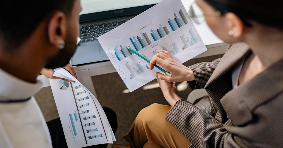 证据链怎么做才有说服力:案例、评价、数据的组合打法